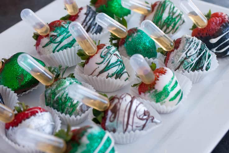 Holl's Chocolates Chocolate-Dipped Strawberries - Candace Lately