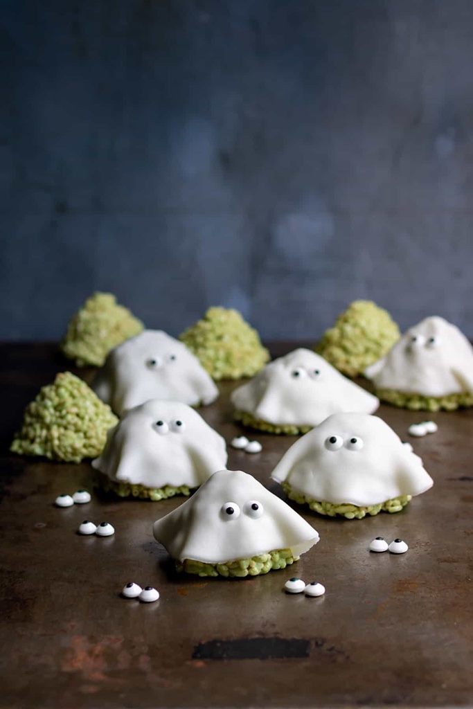 cookies that look like ghosts under a sheet