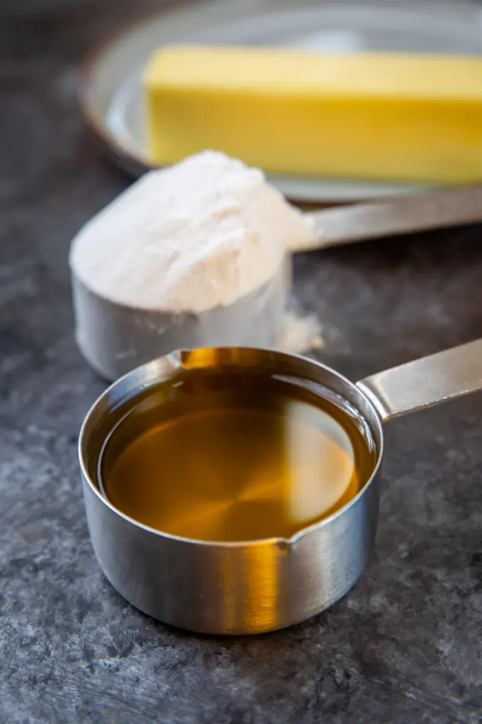 Oil and flour for a dark roux