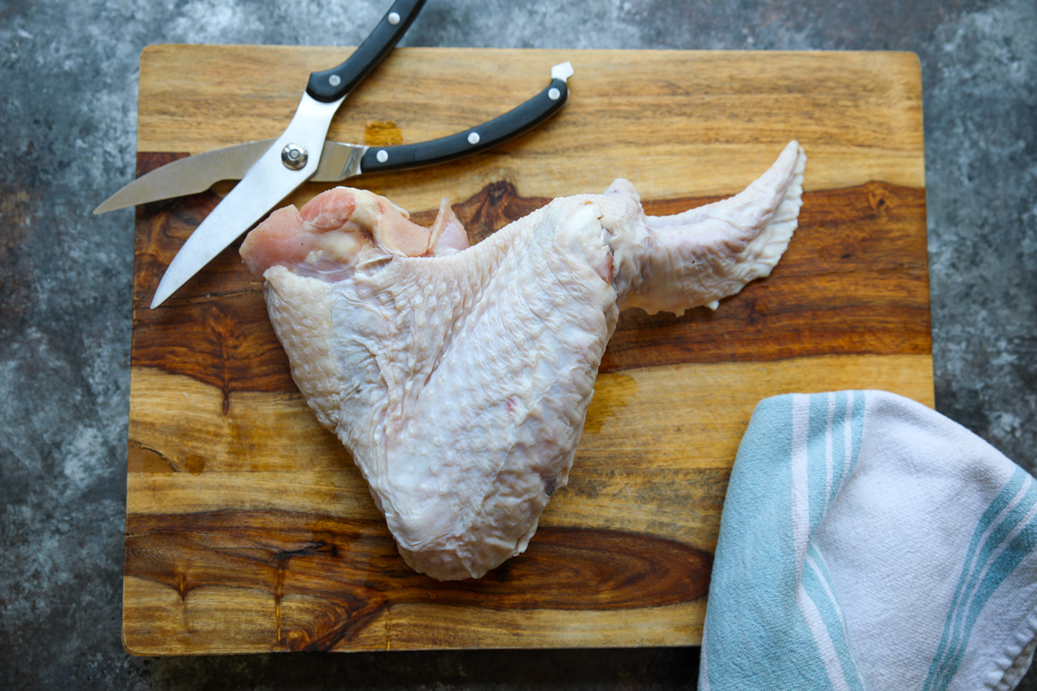 Position Turkey Wing Juicy Smoked Turkey Wings | Urban Cowgirl