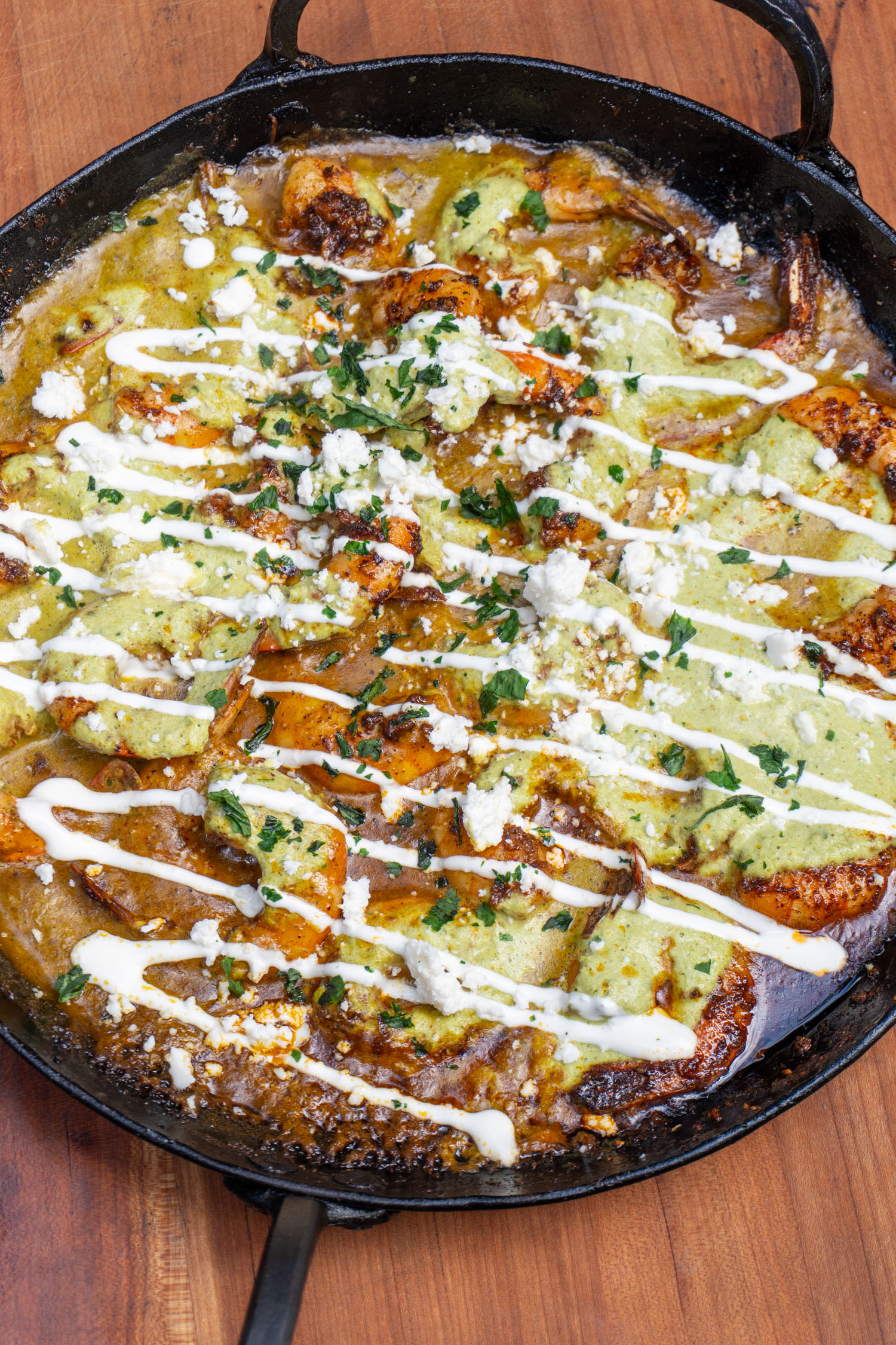 a sizzling platter of garlicy shrimp smothered in poblano sauce for mexican recipe night.