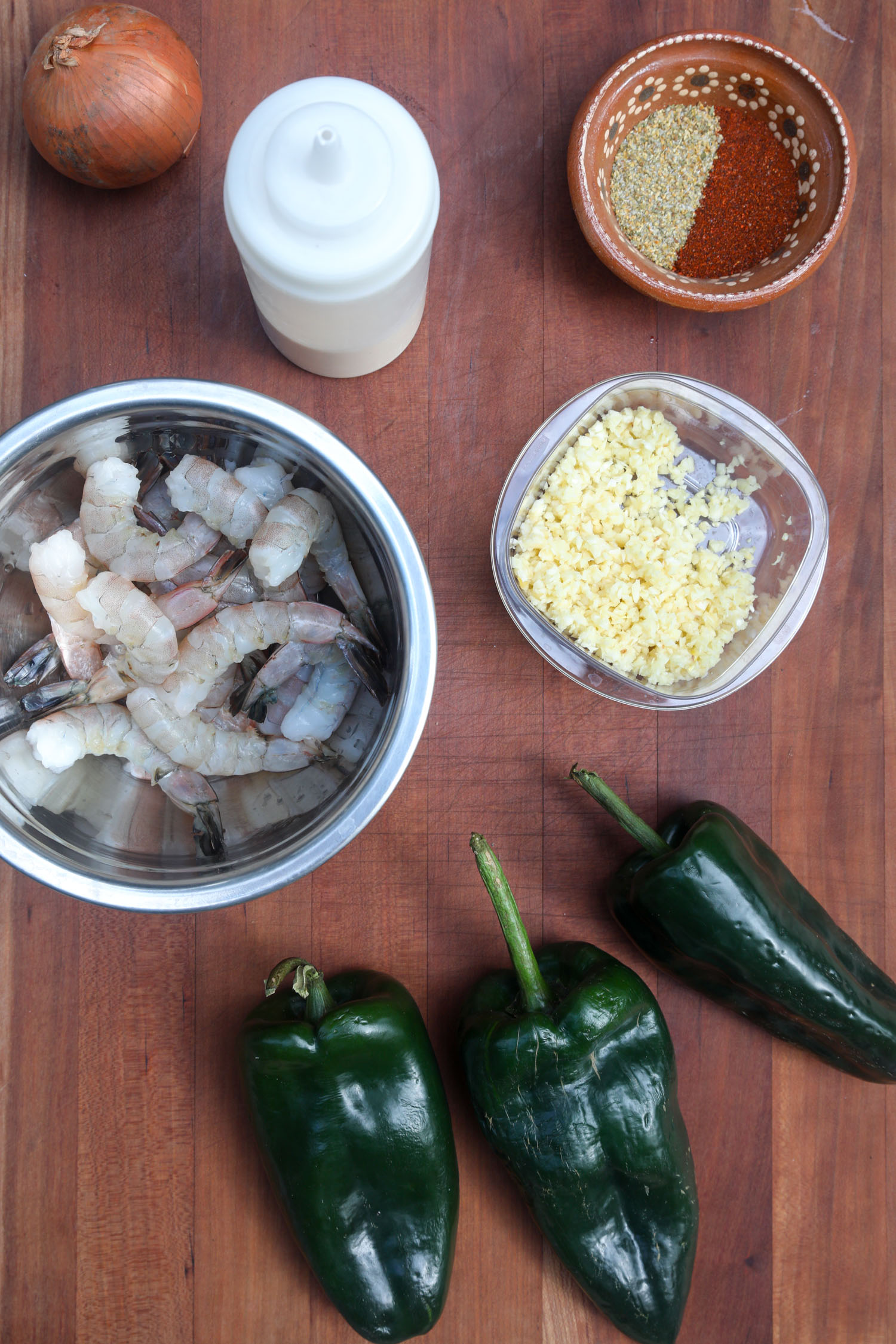 Ingredients for shrimp poblano